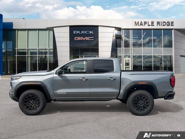 2026 GMC Canyon Elevation, šedá, 7 km, dovoz Kanada — foto 2 z 20