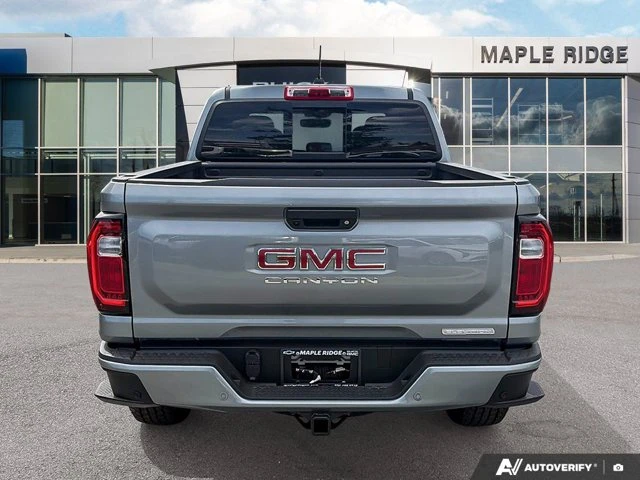 2026 GMC Canyon Elevation, šedá, 7 km, dovoz Kanada — foto 4 z 20