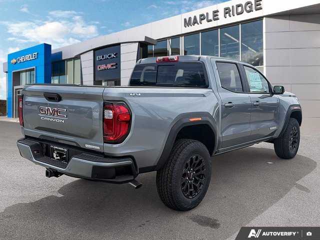 2026 GMC Canyon Elevation, šedá, 7 km, dovoz Kanada — foto 5 z 20