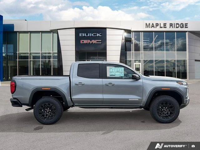 2026 GMC Canyon Elevation, šedá, 7 km, dovoz Kanada — foto 6 z 20