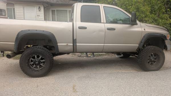 2004 Dodge, dovoz Kanada — foto 2 z 5