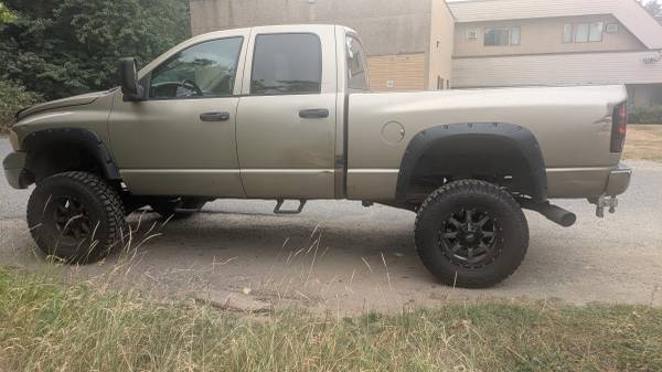 2004 Dodge, dovoz Kanada — foto 3 z 5