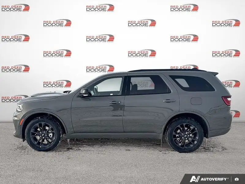 2026 Dodge Durango GT Plus, šedá, 25 km, dovoz Kanada — foto 2 z 12