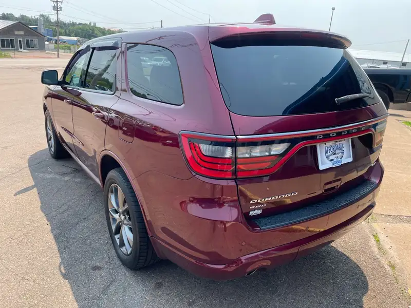 2017 Dodge Durango AWD 4dr GT, červená, 183 429 km, dovoz Kanada — foto 9 z 12