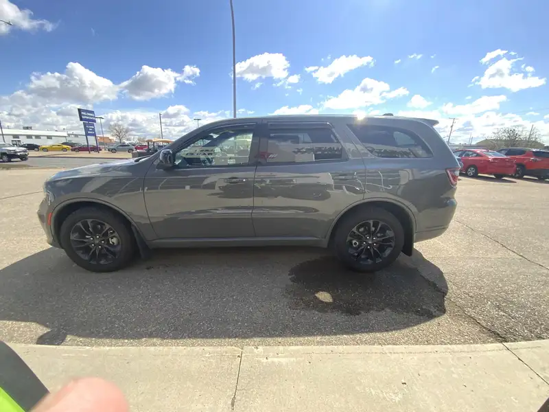 2022 Dodge Durango SXT, šedá, 90 734 km, dovoz Kanada — foto 6 z 12