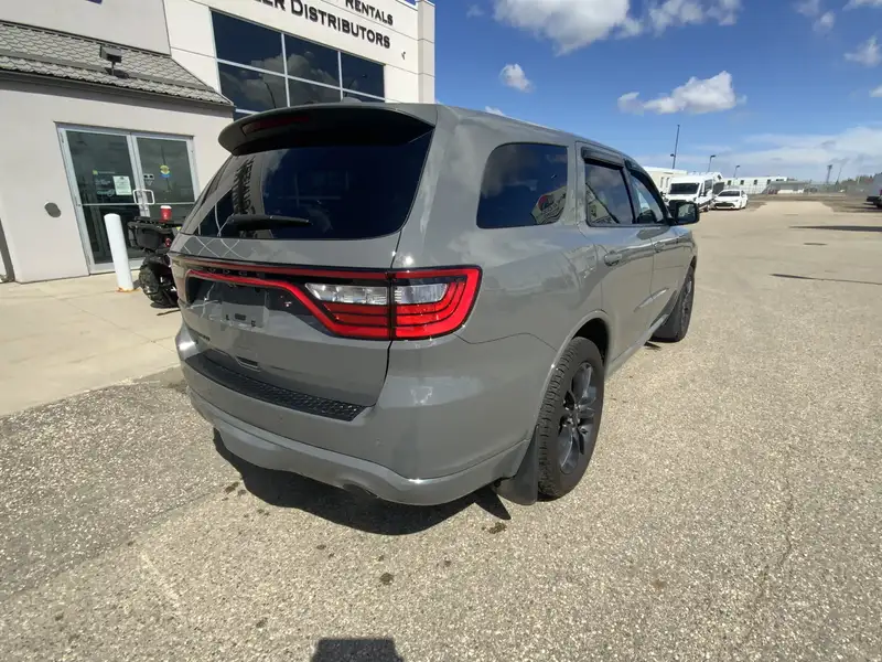 2022 Dodge Durango SXT, šedá, 90 734 km, dovoz Kanada — foto 8 z 12