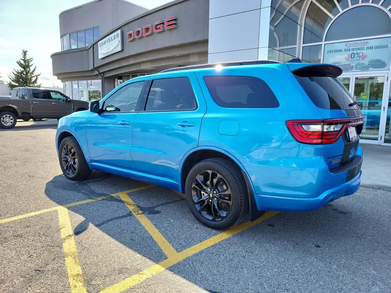 2026 Dodge Durango GT Plus, modrá, 8 225 km, dovoz Kanada — foto 2 z 12