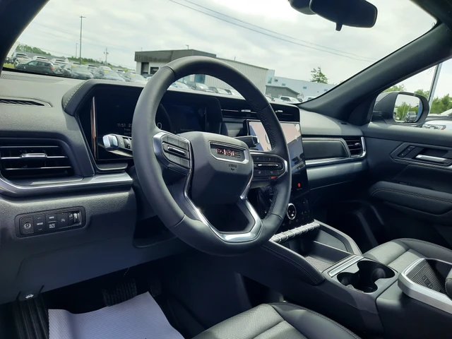2027 GMC Terrain Elevation, stříbrná, 25 km, dovoz Kanada — foto 2 z 20