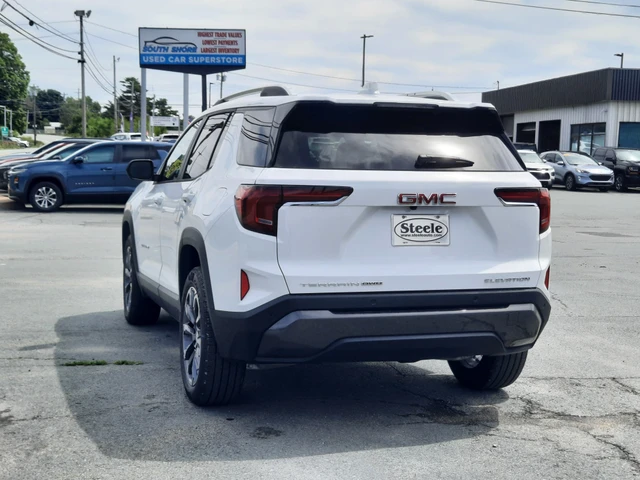 2027 GMC Terrain Elevation, bílá, 25 km, dovoz Kanada — foto 7 z 20