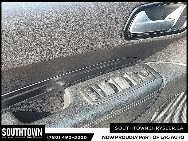 2024 Dodge Durango SXT Plus, 17 356 km, dovoz Kanada — foto 11 z 12