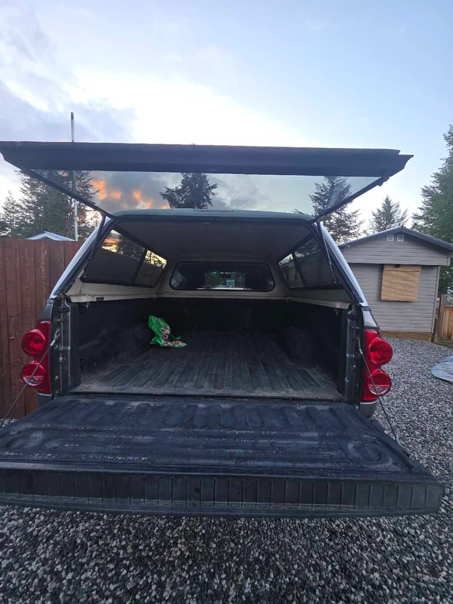 2007 Dodge Ram1500, šedá, 252 864 km, dovoz Kanada — foto 3 z 5