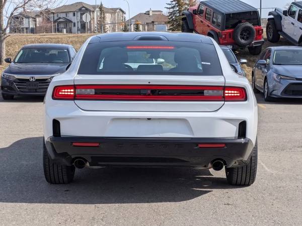 2026 Dodge, dovoz Kanada — foto 5 z 12