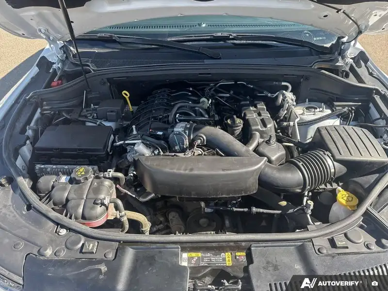 2023 Dodge Durango SXT Plus, bílá, 101 587 km, dovoz Kanada — foto 12 z 12