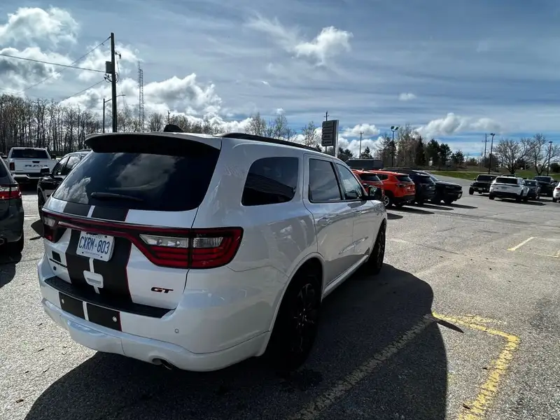 2025 Dodge Durango GT PLUS, bílá, 4 861 km, dovoz Kanada — foto 4 z 12