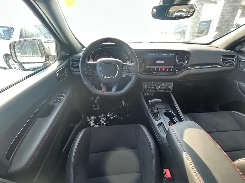 2025 Dodge Durango GT PLUS, bílá, 4 861 km, dovoz Kanada — foto 9 z 12