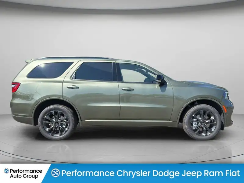 2026 Dodge Durango GT Plus, zelená, dovoz Kanada — foto 4 z 12