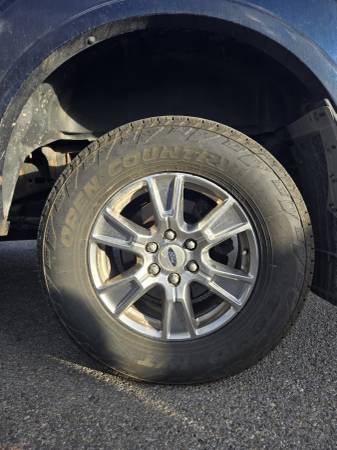 2016 Ford, dovoz Kanada — foto 7 z 12