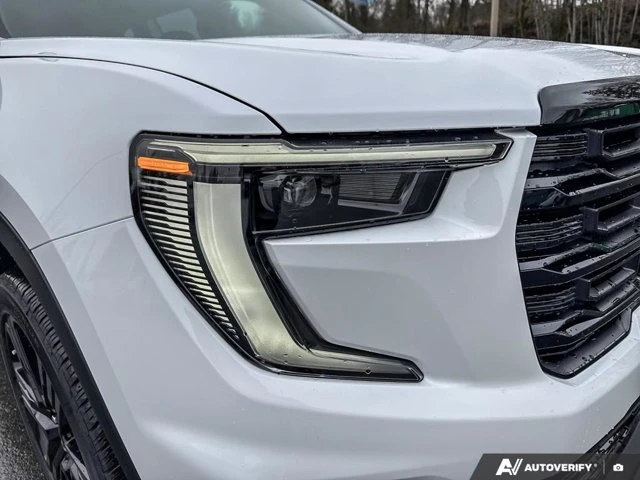 2026 GMC Acadia Elevation, bílá, 16 km, dovoz Kanada — foto 11 z 20