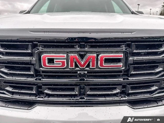 2026 GMC Acadia Elevation, bílá, 16 km, dovoz Kanada — foto 12 z 20