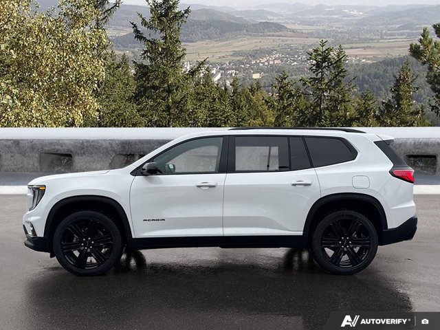 2026 GMC Acadia Elevation, bílá, 16 km, dovoz Kanada — foto 2 z 20