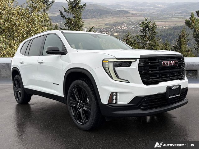 2026 GMC Acadia Elevation, bílá, 16 km, dovoz Kanada — foto 7 z 20