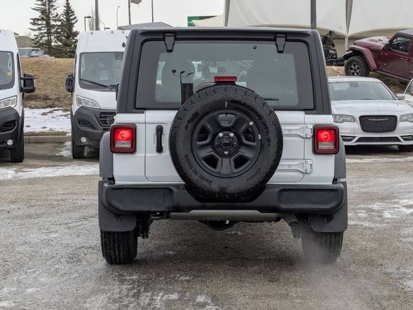 2026 Jeep, dovoz Kanada — foto 5 z 12