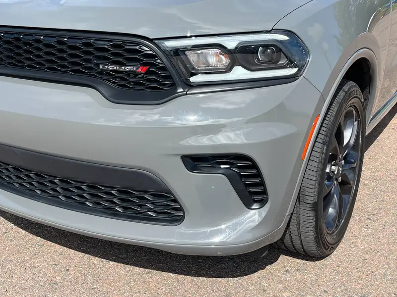 2026 Dodge Durango GT AWD, šedá, 11 000 km, dovoz Kanada — foto 3 z 12