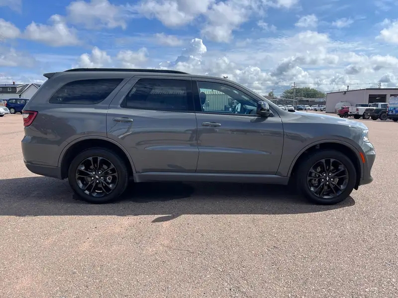 2026 Dodge Durango GT AWD, šedá, 11 000 km, dovoz Kanada — foto 5 z 12