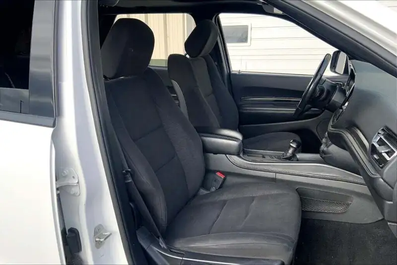 2021 Dodge Durango SXT, bílá, 134 892 km, dovoz Kanada — foto 7 z 12