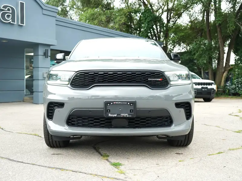 2026 Dodge Durango GT Plus, šedá, 50 km, dovoz Kanada — foto 4 z 12