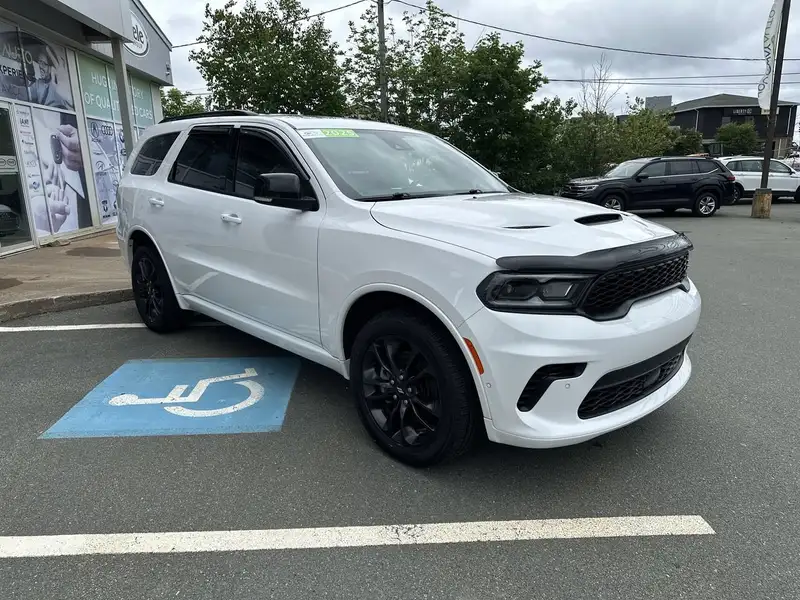 2025 Dodge Durango GT Plus, bílá, 17 462 km, dovoz Kanada — foto 3 z 12