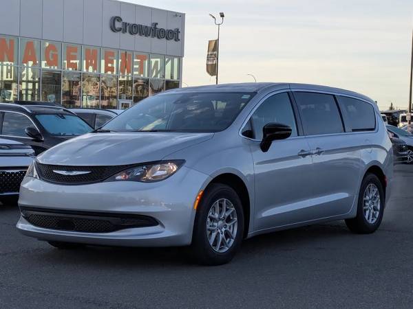 2026 Chrysler, bílá, dovoz Kanada — foto 3 z 12