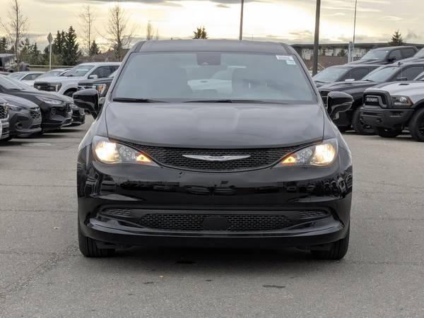 2026 Chrysler, bílá, dovoz Kanada — foto 4 z 12