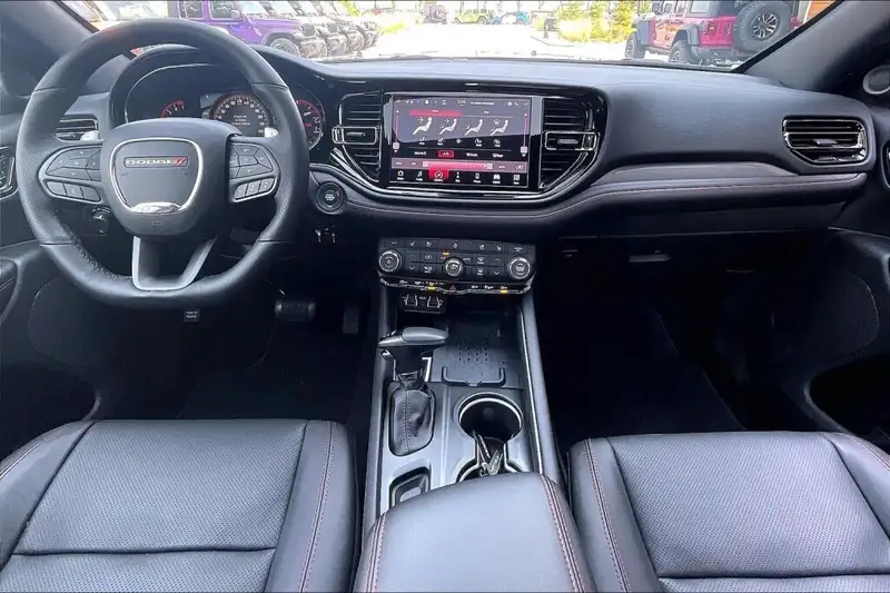 2026 Dodge Durango Gt Plus, šedá, 0 km, dovoz Kanada — foto 7 z 12