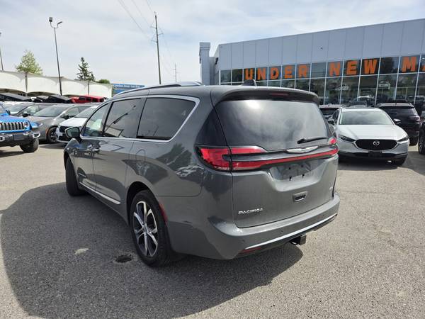 2023 Chrysler, dovoz Kanada — foto 4 z 12