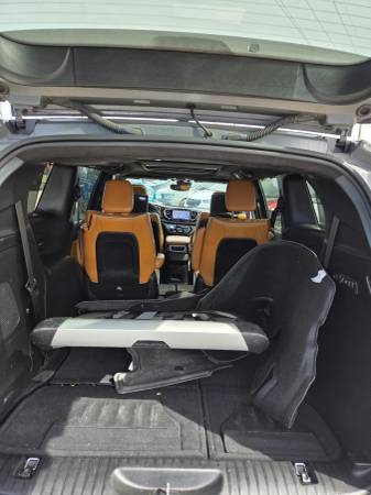 2023 Chrysler, dovoz Kanada — foto 6 z 12