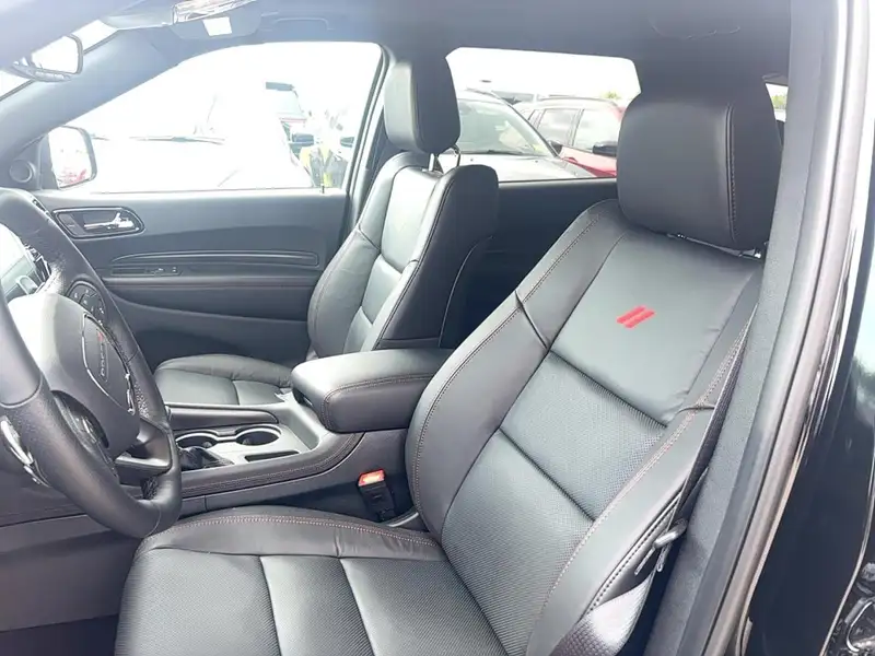 2026 Dodge Durango Gt Plus, černá, 9 km, dovoz Kanada — foto 9 z 12