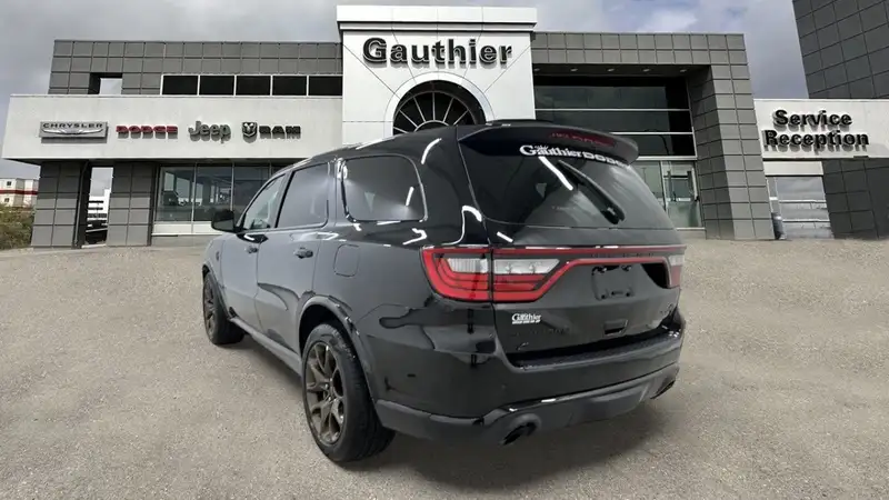 2026 Dodge Durango SRT Hellcat Jailbreak, černá, 15 km, dovoz Kanada — foto 4 z 12