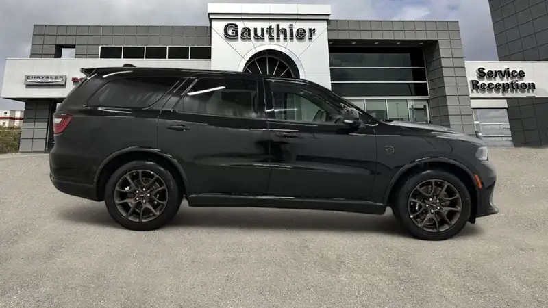 2026 Dodge Durango SRT Hellcat Jailbreak, černá, 15 km, dovoz Kanada — foto 7 z 12