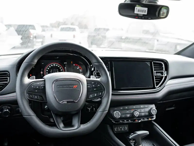 2026 Dodge Durango GT Plus, zelená, dovoz Kanada — foto 3 z 12