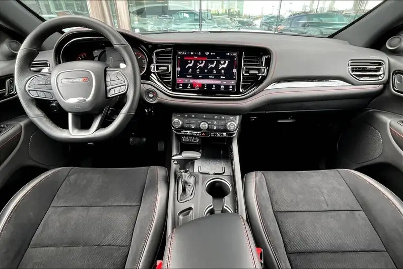 2025 Dodge Durango Gt Plus, černá, 10 188 km, dovoz Kanada — foto 5 z 12