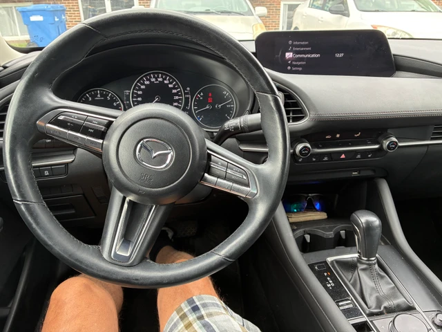 2021 Mazda 3, 25 000 km, dovoz Kanada — foto 4 z 4