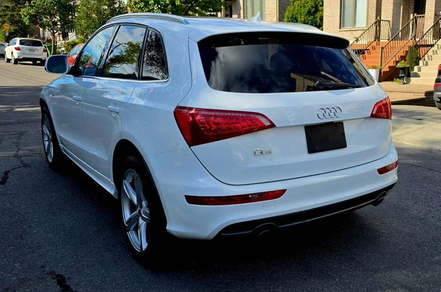 2012 Audi Q5 Premium----NAVIGATION, bílá, 125 000 km, dovoz Kanada — foto 3 z 5