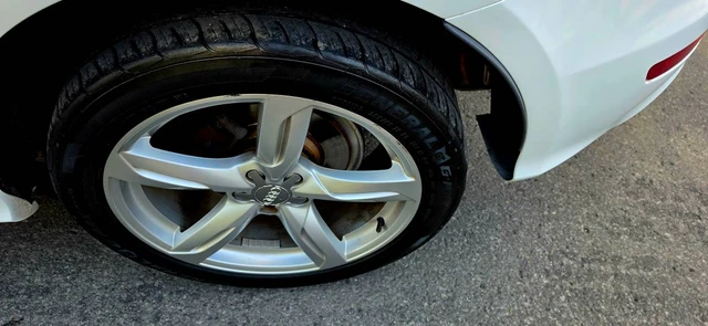 2012 Audi Q5 Premium----NAVIGATION, bílá, 125 000 km, dovoz Kanada — foto 5 z 5