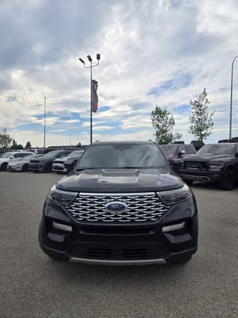 2020 Ford, dovoz Kanada — foto 2 z 12
