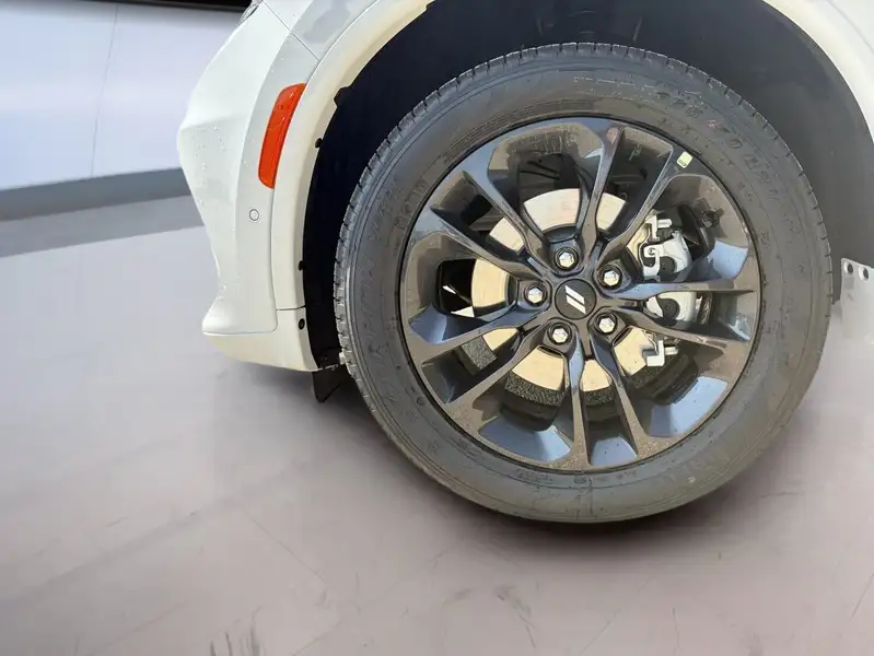 2026 Dodge Durango Gt Plus, bílá, 0 km, dovoz Kanada — foto 8 z 12