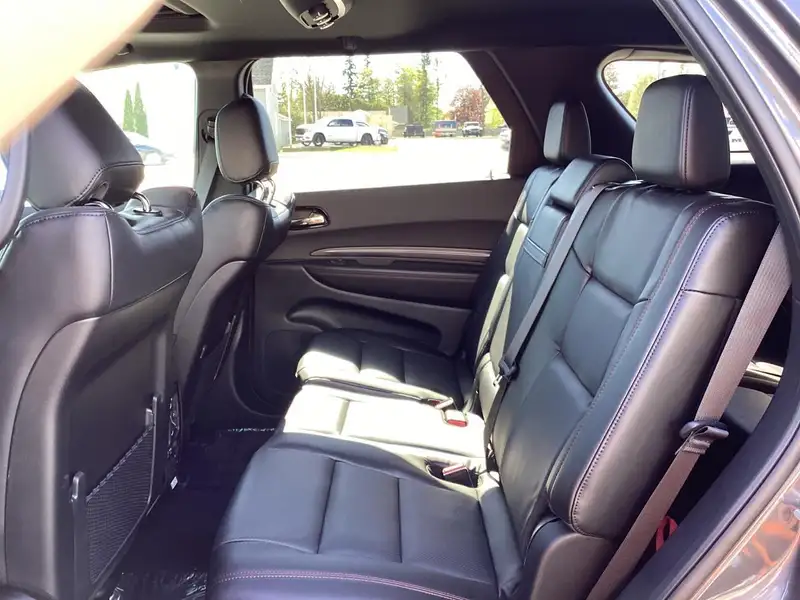 2026 Dodge Durango Gt Plus, šedá, 25 km, dovoz Kanada — foto 9 z 12