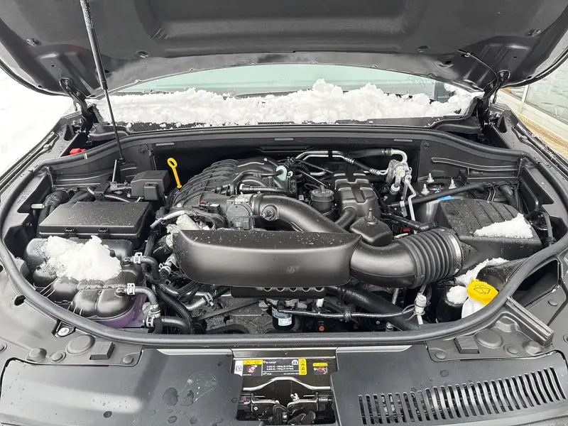 2026 Dodge Durango GT Plus, šedá, 26 km, dovoz Kanada — foto 9 z 12