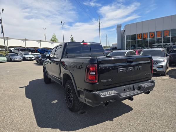 2025 RAM, dovoz Kanada — foto 4 z 12