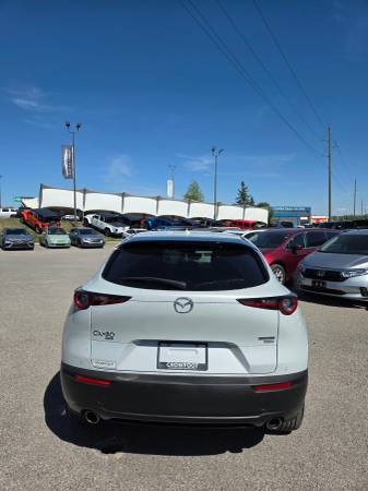 2024 Mazda, dovoz Kanada — foto 5 z 12